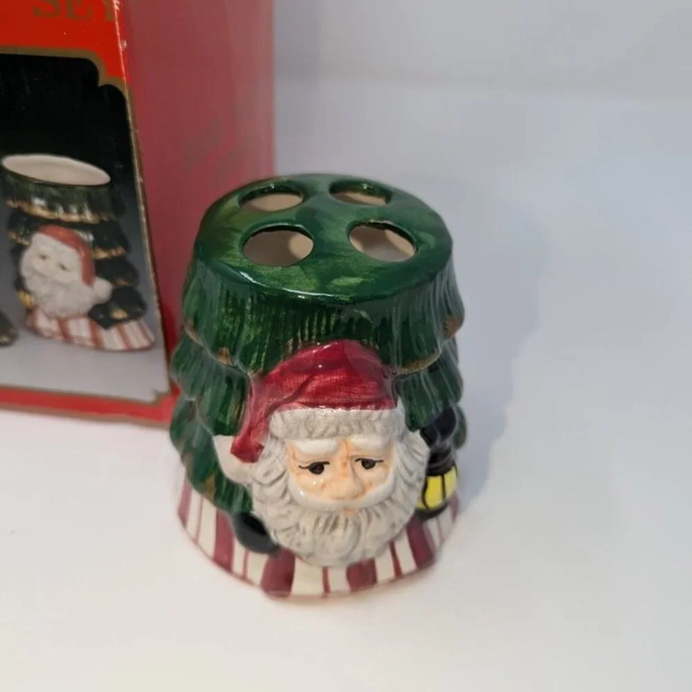 NEW VTG World Bazaars Hand Painted Santa With Lantern 3 piece Ceramic Bath Set